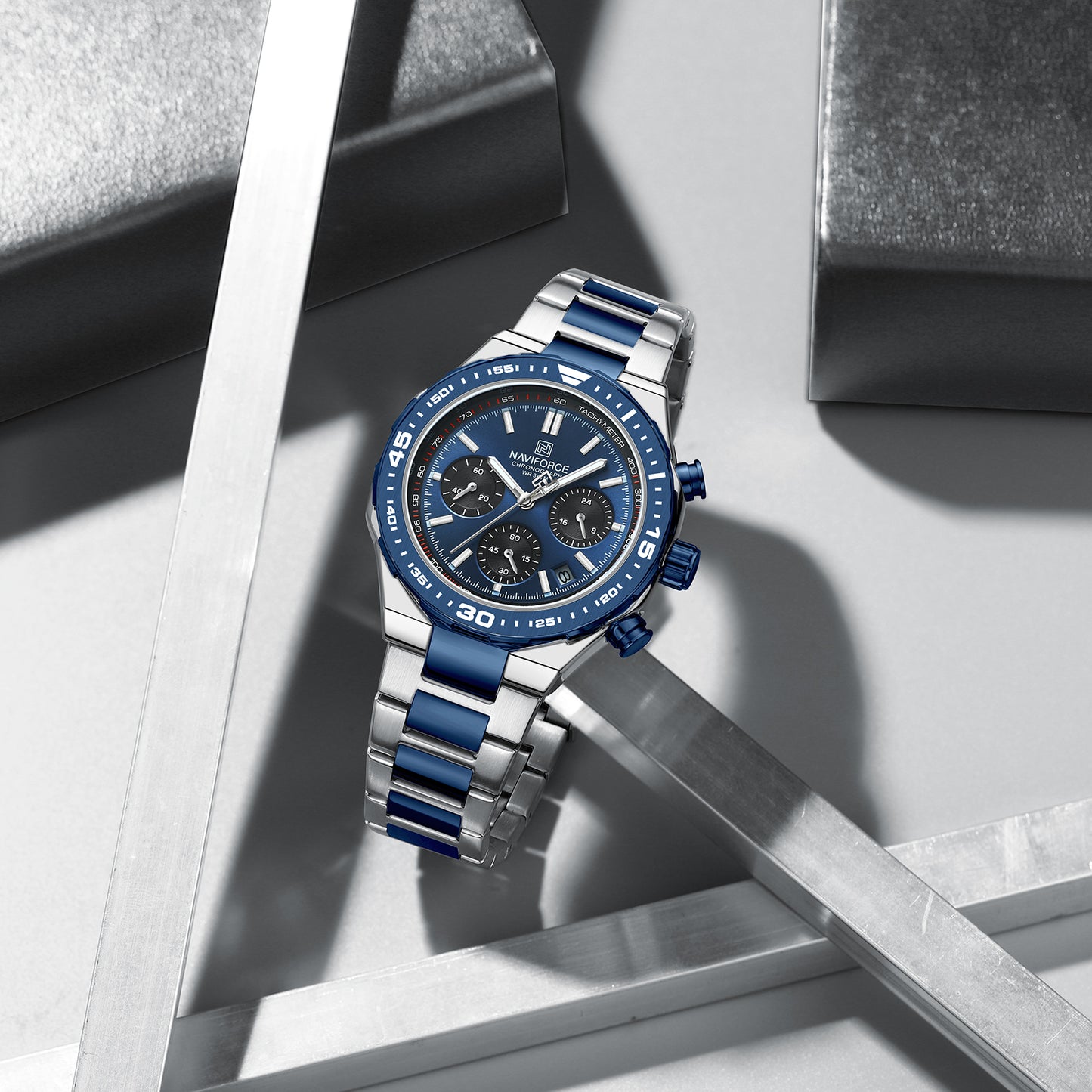 NAVIFORCE NF8049 Gilded Series: Men's Multi-Layered Dial Quartz Chronograph Watch – Waterproof, High-Visibility Lume & Chrome Finish