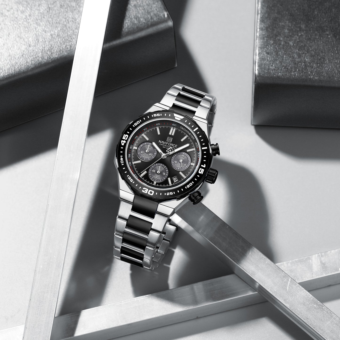 NAVIFORCE NF8049 Gilded Series: Men's Multi-Layered Dial Quartz Chronograph Watch – Waterproof, High-Visibility Lume & Chrome Finish