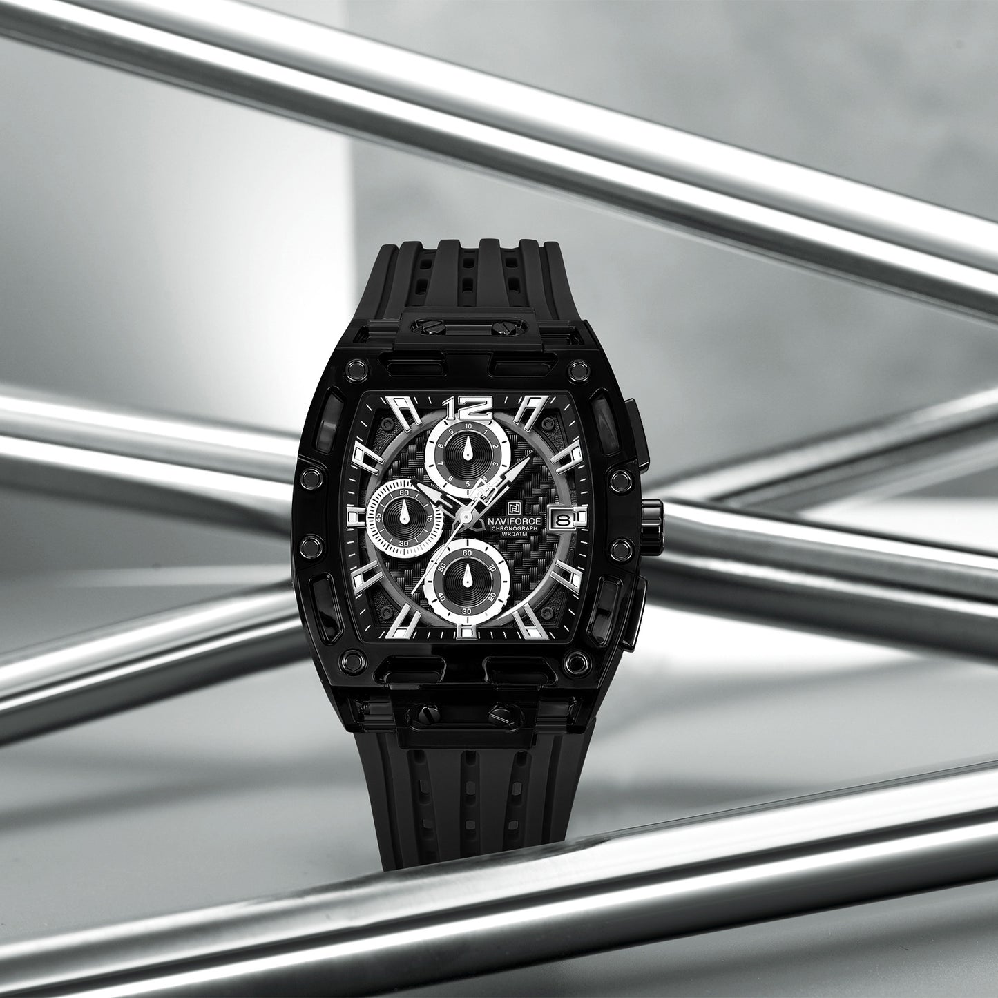 NAVIFORCE NF7105 Men’s Chronograph Watch – Waterproof, Granular Texture Dial, and High-Visibility Luminous Hands.