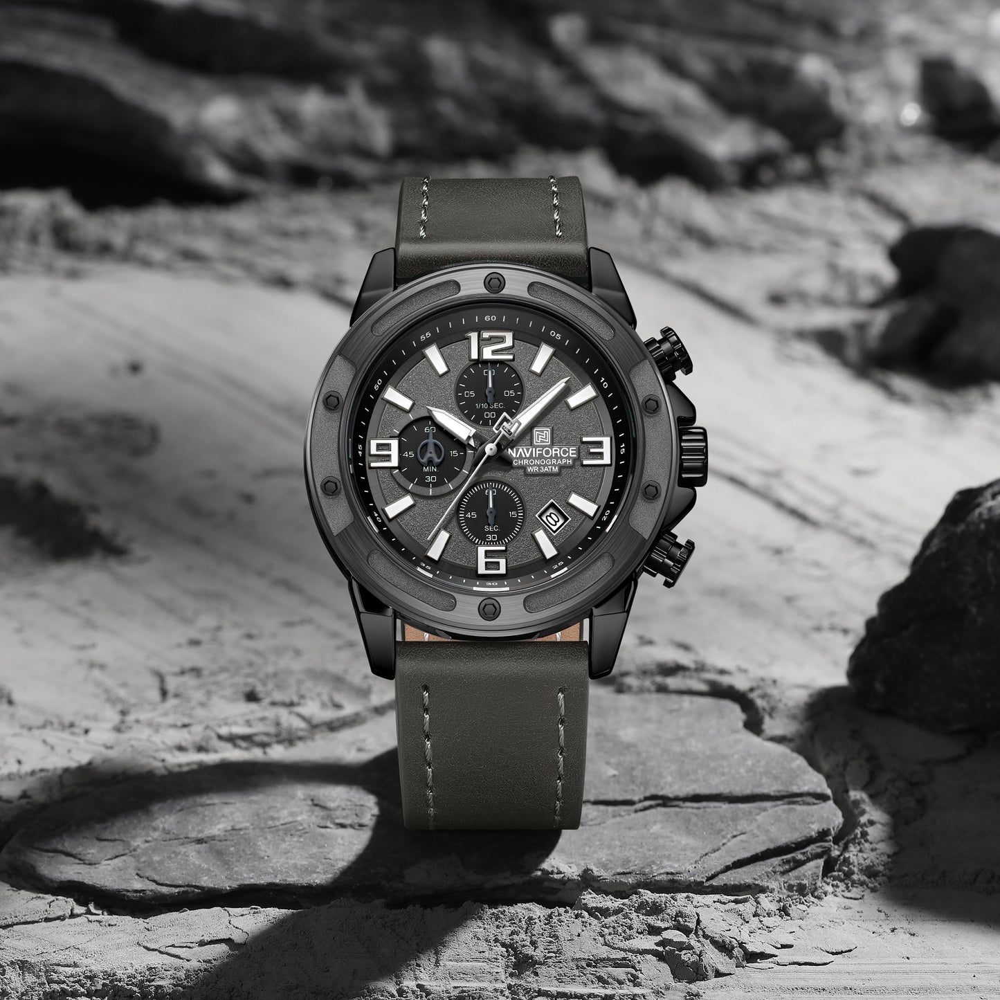 NAVIFORCE NF8074 Men’s Tactical Design Military Sport Watch – Professional Quartz Chronograph, Luminous Hands & Waterproof.