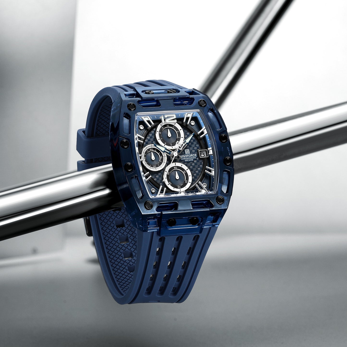 NAVIFORCE NF7105 Men’s Chronograph Watch – Waterproof, Granular Texture Dial, and High-Visibility Luminous Hands.