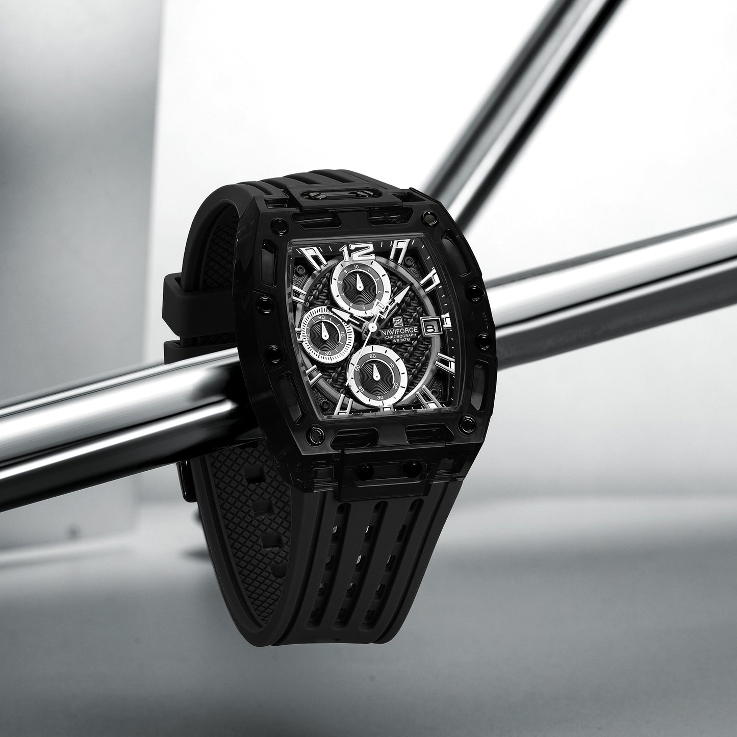 NAVIFORCE NF7105 Men’s Chronograph Watch – Waterproof, Granular Texture Dial, and High-Visibility Luminous Hands.