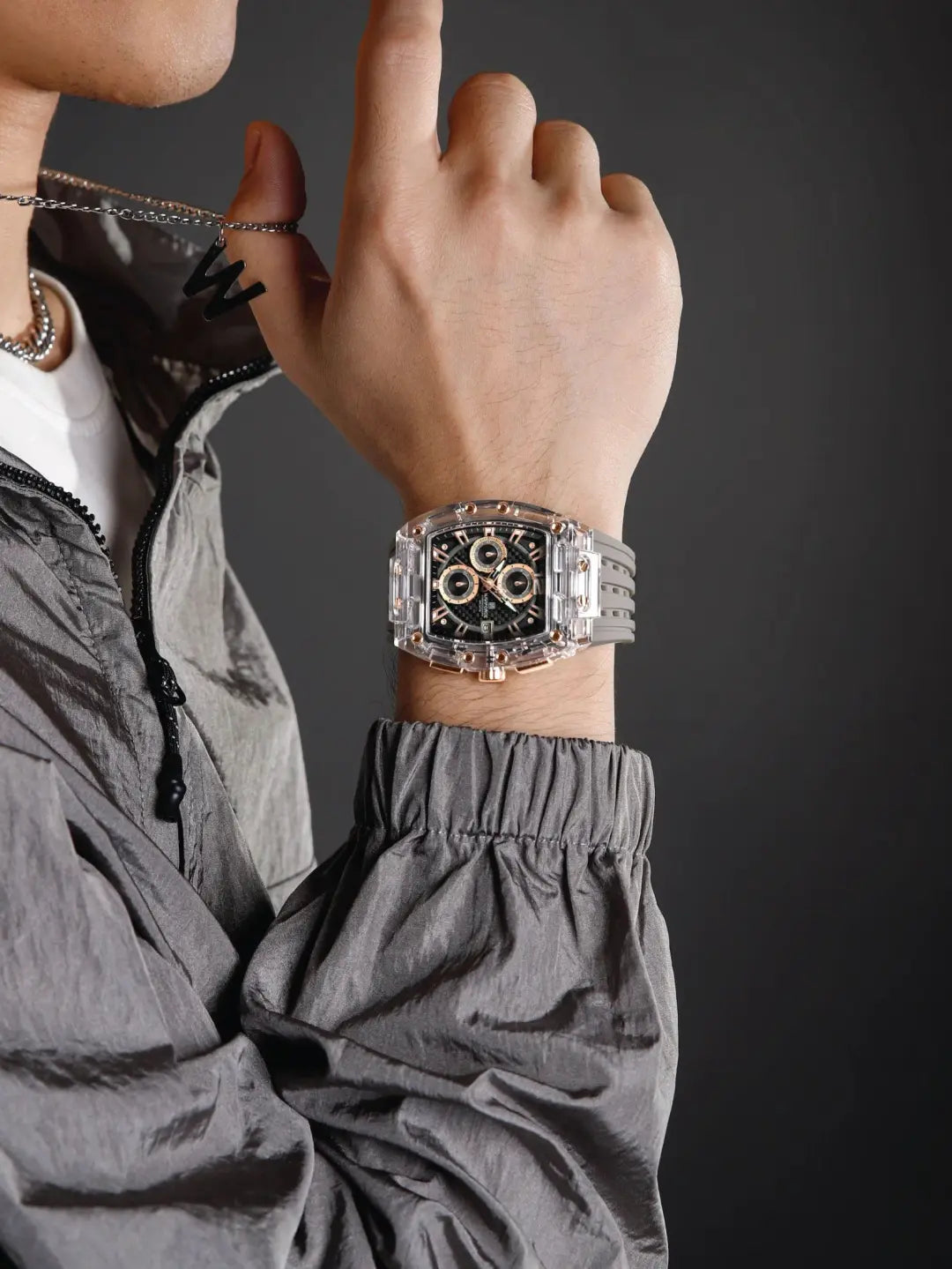 NAVIFORCE NF7105 Men’s Chronograph Watch – Waterproof, Granular Texture Dial, and High-Visibility Luminous Hands.