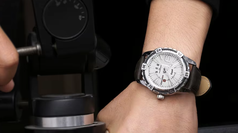 NAVIFORCE NF9117 Men's Elite Quartz Watch - Waterproof Luminous Design with Dual Calendar Display