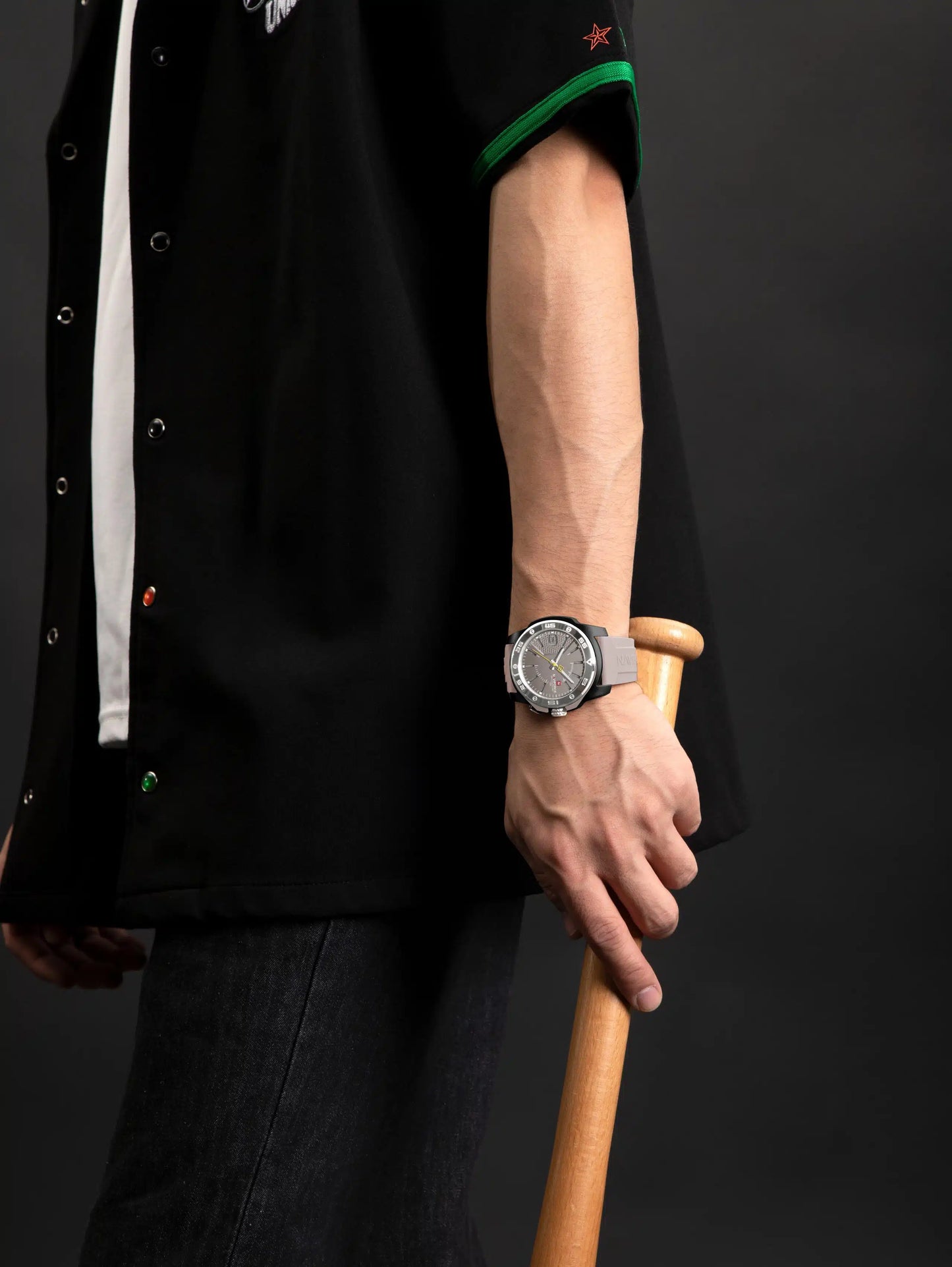 NAVIFORCE NF7112 Metropolis Edition Men's Watch – Luminous Hands, Water Resistant & Precision Quartz Movement