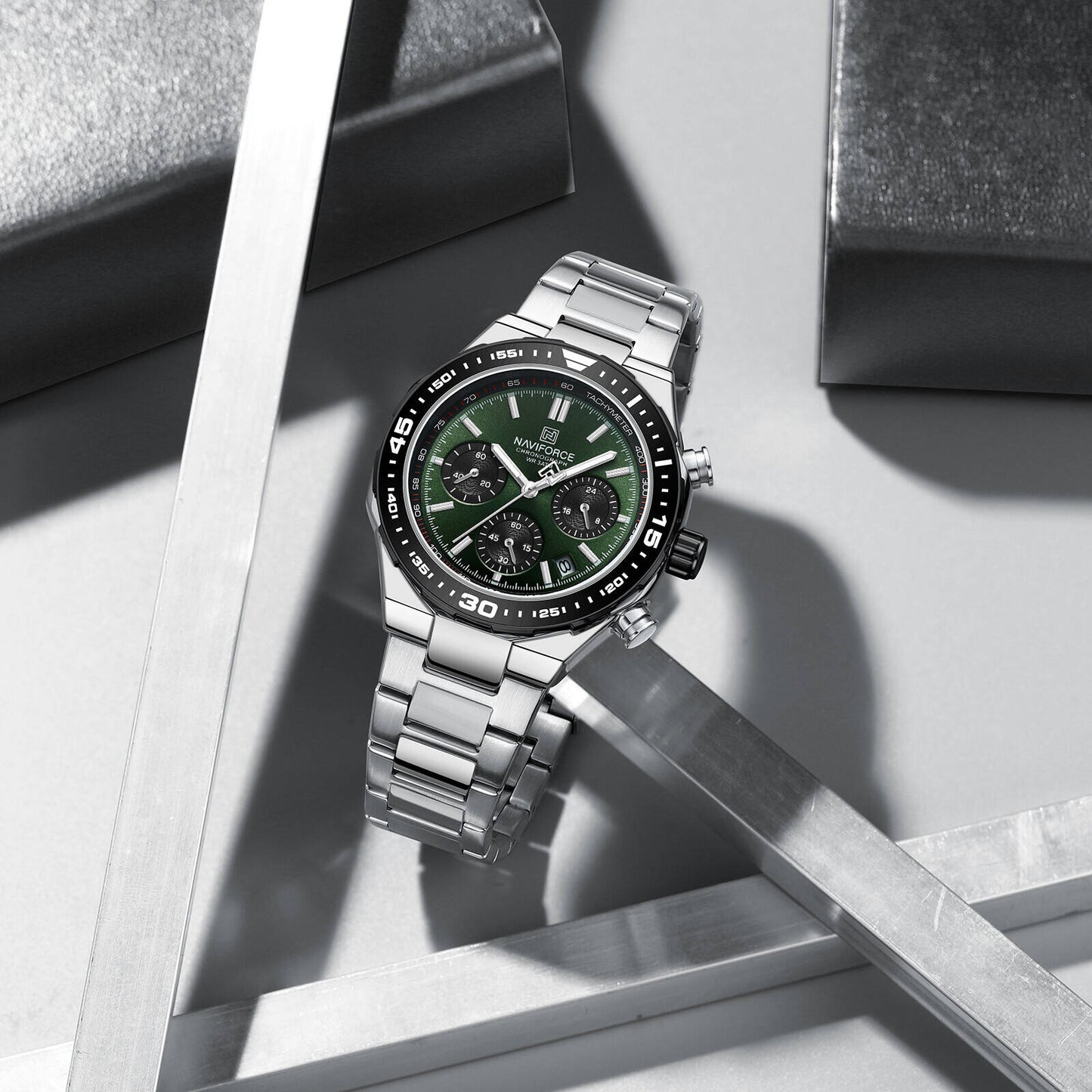 NAVIFORCE NF8049 Gilded Series: Men's Multi-Layered Dial Quartz Chronograph Watch – Waterproof, High-Visibility Lume & Chrome Finish